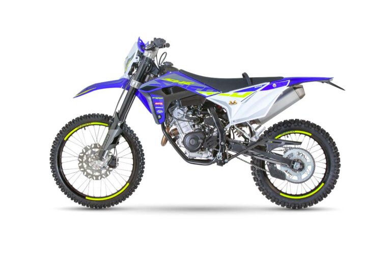 05-125-4T-SE-enduro-1200x801-1