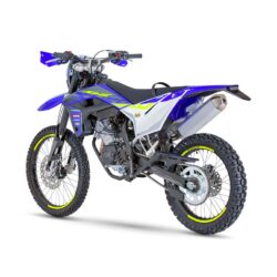 06-125-4T-SE-enduro-1200x801-1