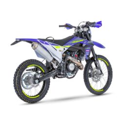 08-125-4T-SE-enduro-1200x801-1