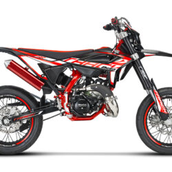 MT50track-black