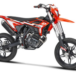 RR-125-4T-Motard-T-front-Red