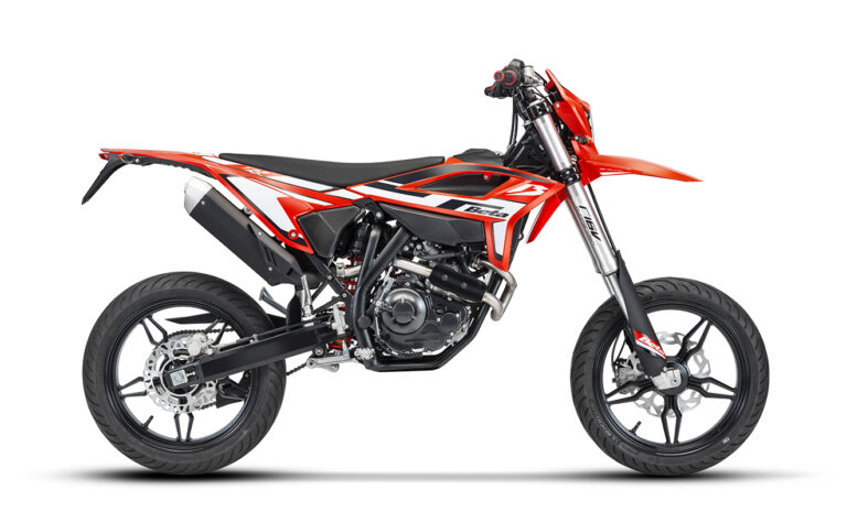 RR-125-4T-Motard-T-side-Red