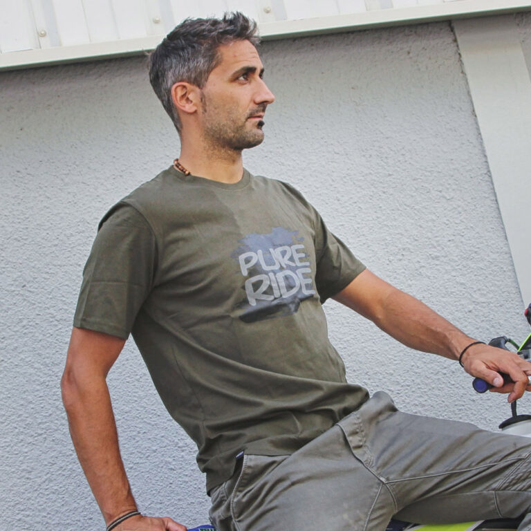 V535-T-SHIRT-PURE-RIDE-GREEN-INSITU